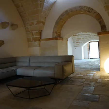 Masseria Li Reni فندق ماندوريا